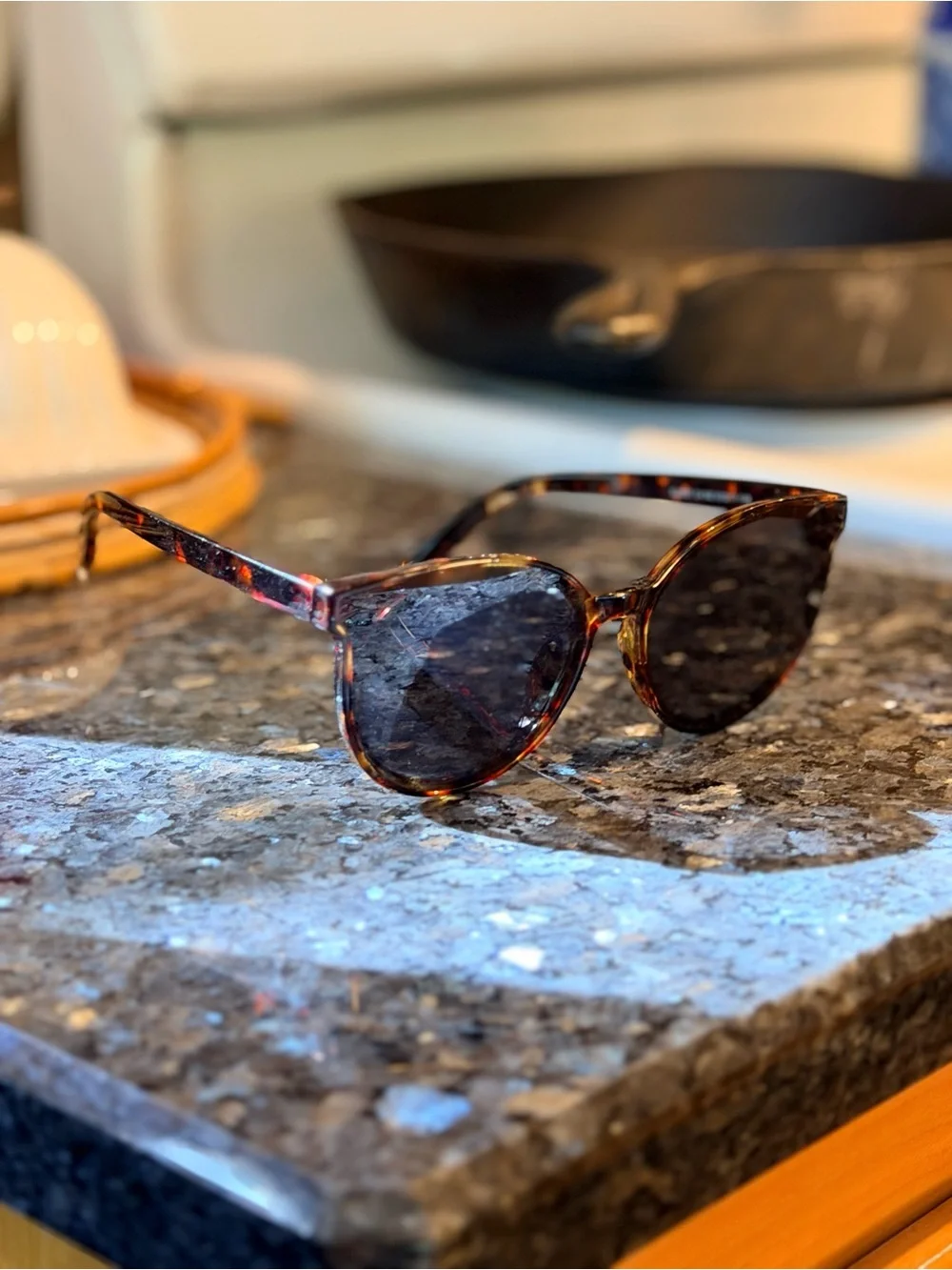 Oversized Tortoiseshell Cat-Eye Sunglasses